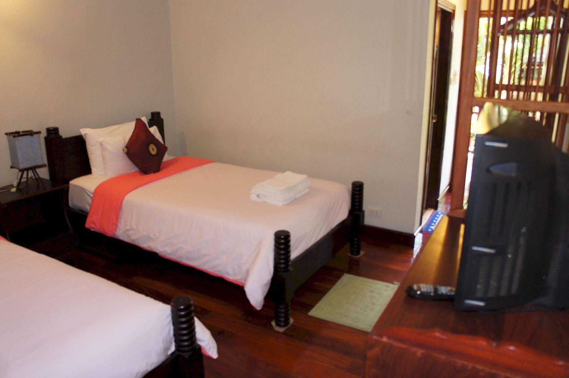 Phounsab Guesthouse Luang Prabang Dış mekan fotoğraf