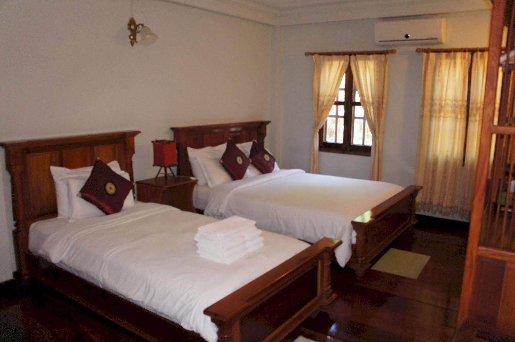 Phounsab Guesthouse Luang Prabang Dış mekan fotoğraf